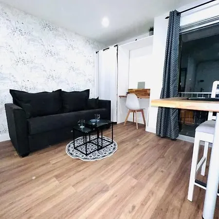 Joli Piece Entierement Renove Et Equipe Classe 2 Etoiles Apartamento Balaruc-les-Bains