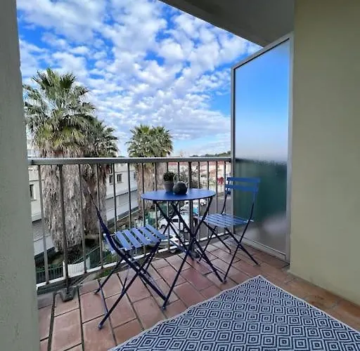 Joli Piece Entierement Renove Et Equipe Classe 2 Etoiles アパート バラルック・レ・バン